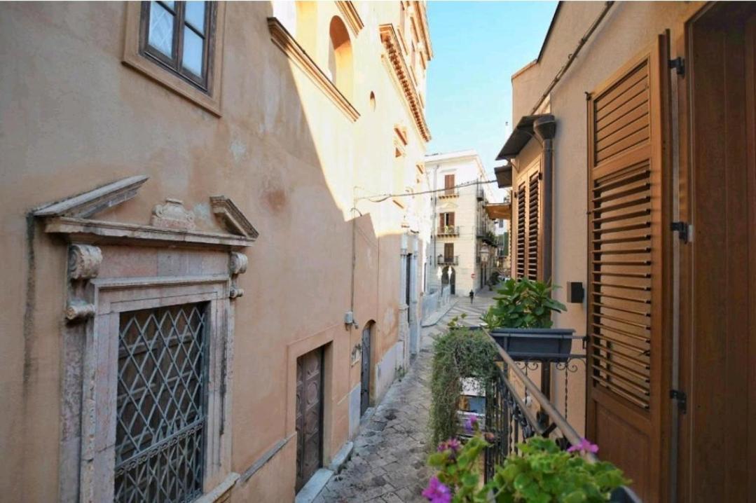 San Francesco Rooms And Apartment With Terrace In Palermo Locazione Turistica — Photos 3